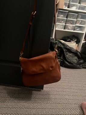 Women's Brown Leather Crossbody Bag - Classic Shoulder Purse